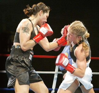 Linda Tenberg vs. Kelsey Jeffries