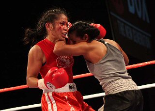 Ana Julaton vs Johanna Mendez